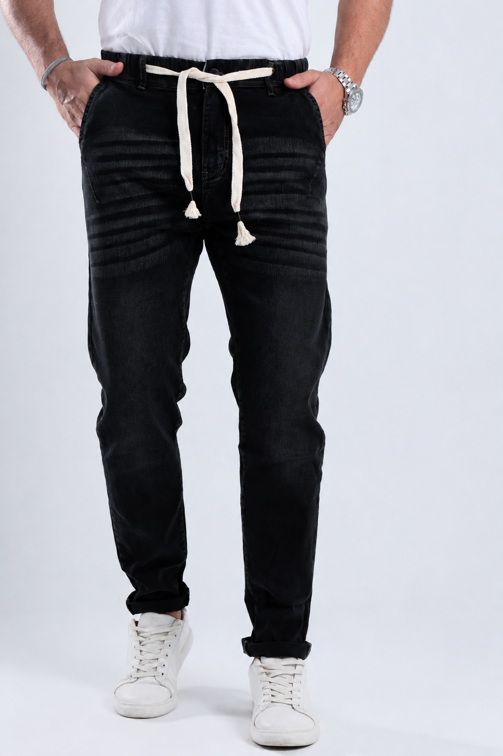 Men's Relaxed-Fit Jeans with Elastic Waistband and Reinforced Back Pocket (L202)