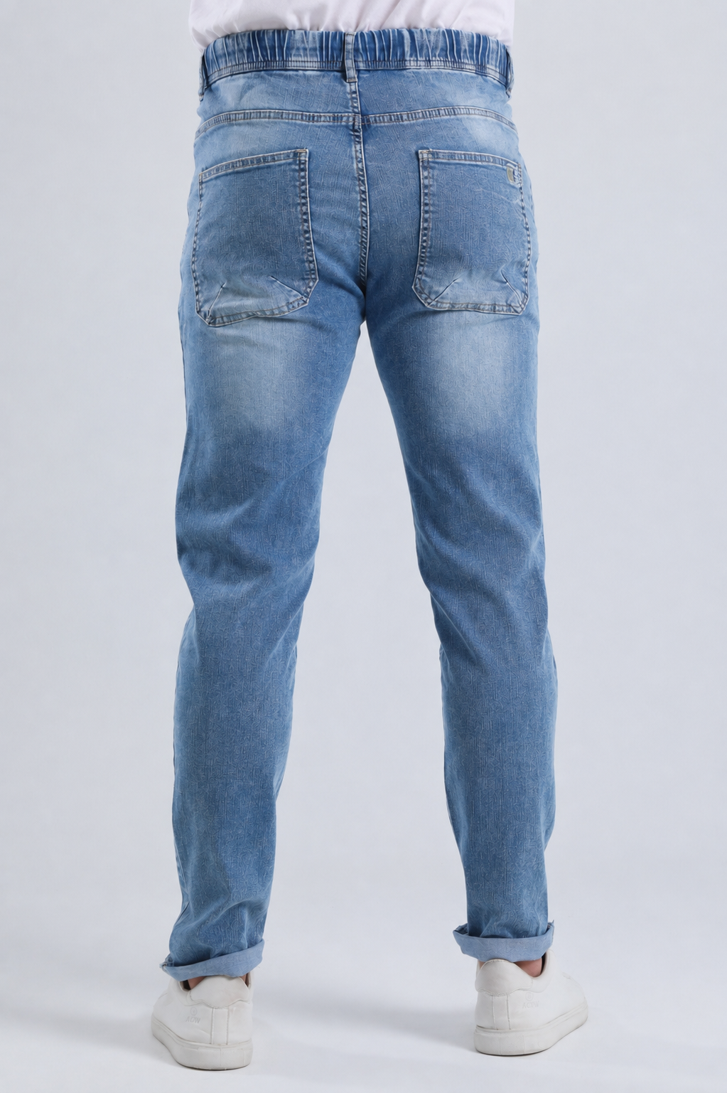 Men's Relaxed-Fit Jeans with Elastic Waistband and Reinforced Back Pocket (L202)